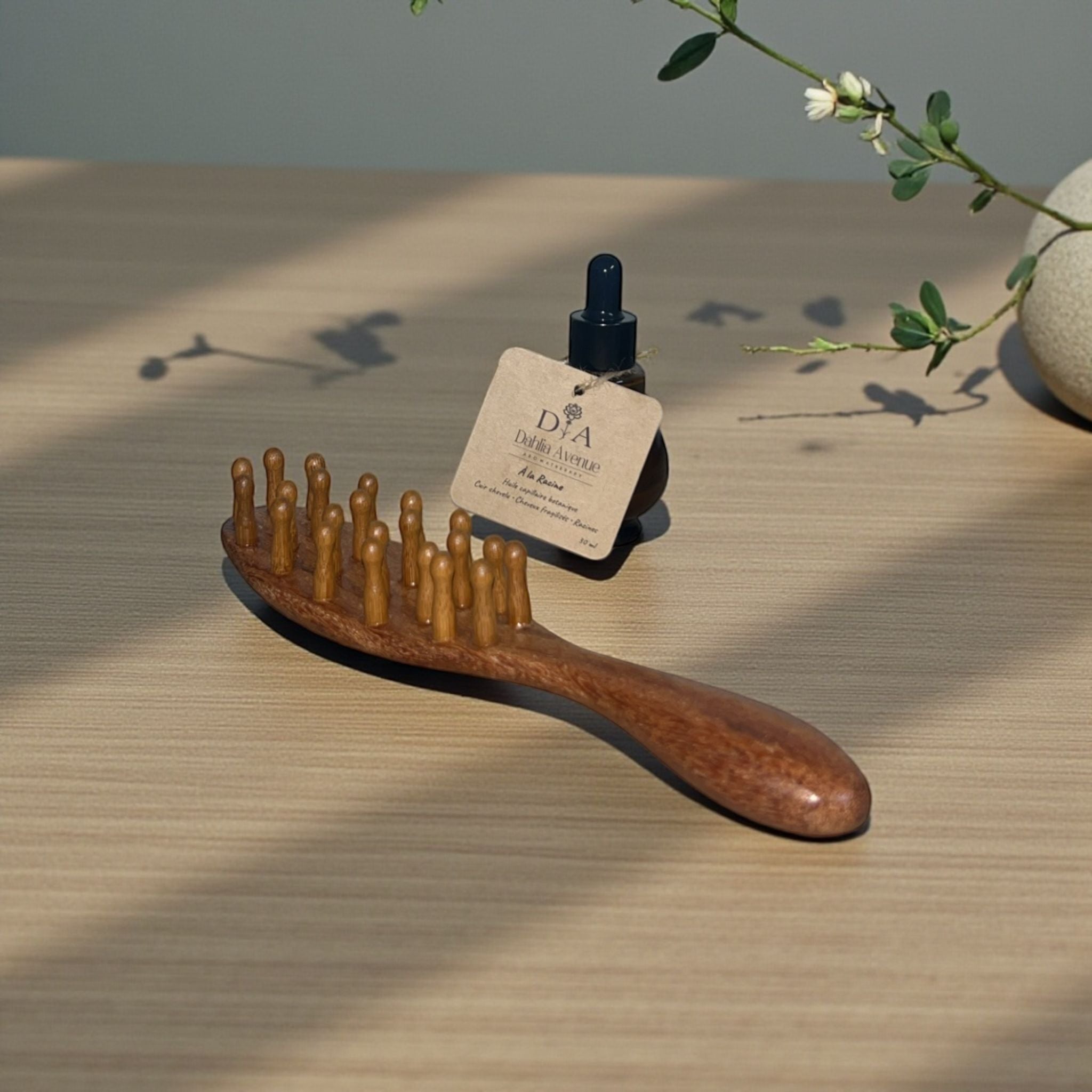 Peigne de massage à dents épaisses – bois de santal